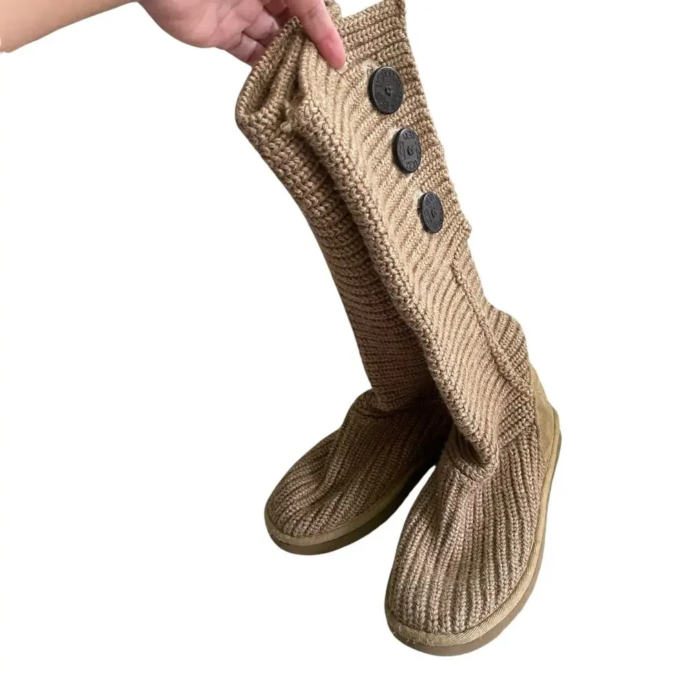 UGG Women’s Classic Cardy Boots Size 7 US / 38 EU Beige 5819 Sweater Boot Brown